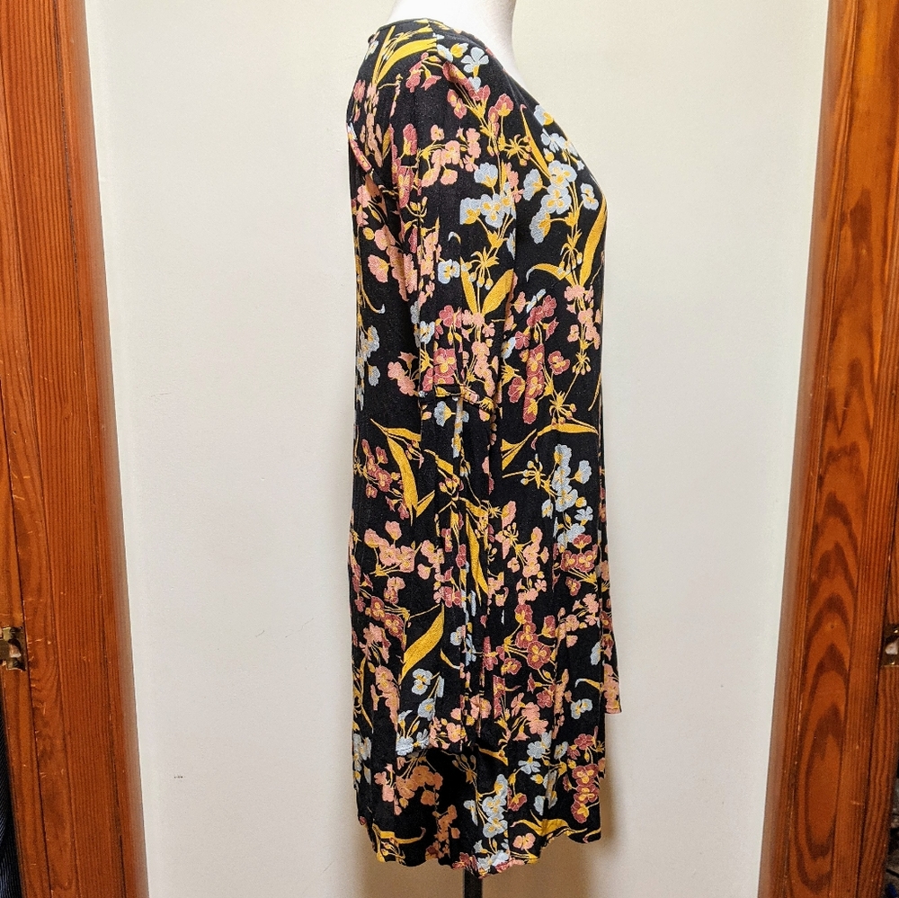 Black floral bell sleeved boho dress - Picture 5 of 6